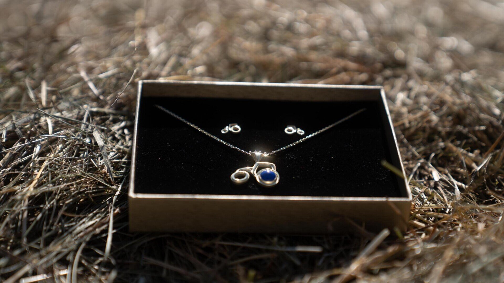 LITTLE COUNTRY LOVE "ROYAL Beauty" byHEDI | limited GOLD-Kollektion | Set